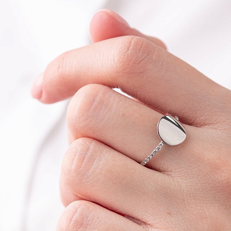 Золота каблучка "Софі" з діамантами 101-10067 від ювелірного магазину Онікс - 1