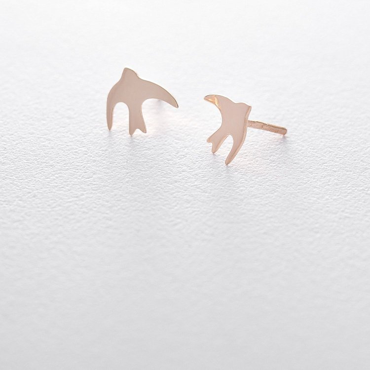 Золотые серьги-пусеты "Ласточка" с06295 от ювелирного магазина Оникс - 2