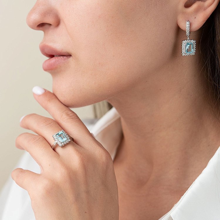 Серебряное кольцо с голубым топазом и фианитами 111448 от ювелирного магазина Оникс - 5