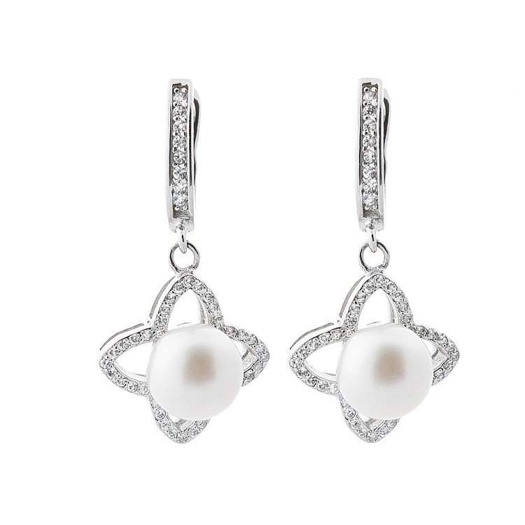 Серебряные серьги "Клевер" с культ. пресн. жемчугом и фианитами 121754 от ювелирного магазина Оникс