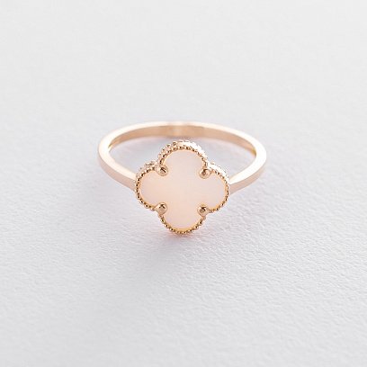 Кольцо "Клевер" в желтом золоте с перламутром к05408