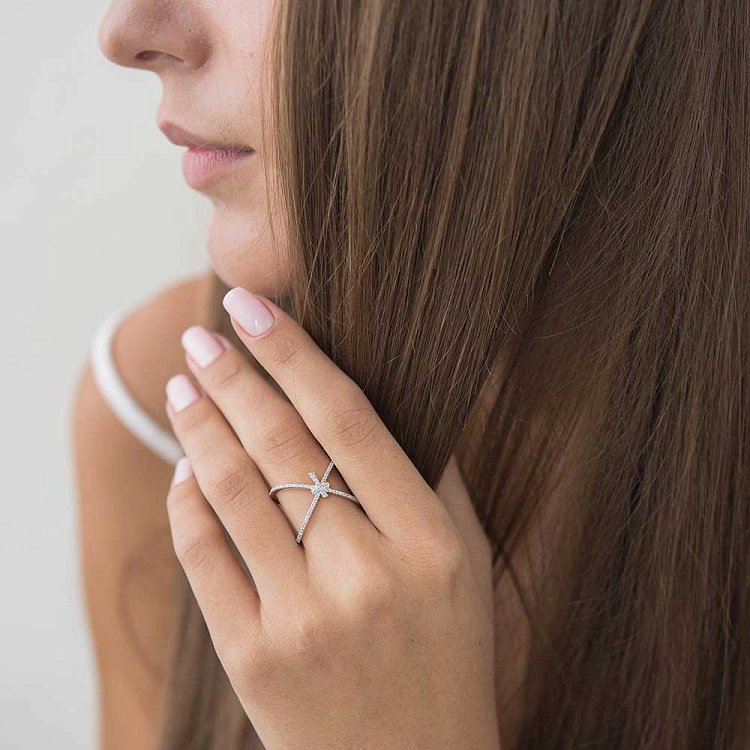 Золотое кольцо "Крестик" с бриллиантами 195750ch от ювелирного магазина Оникс - 1