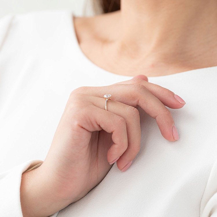 Золотое помолвочное кольцо с фианитами к06606 от ювелирного магазина Оникс - 3