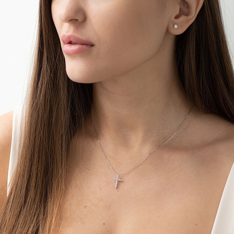 Золотий хрестик з діамантами п070 від ювелірного магазину Онікс - 1