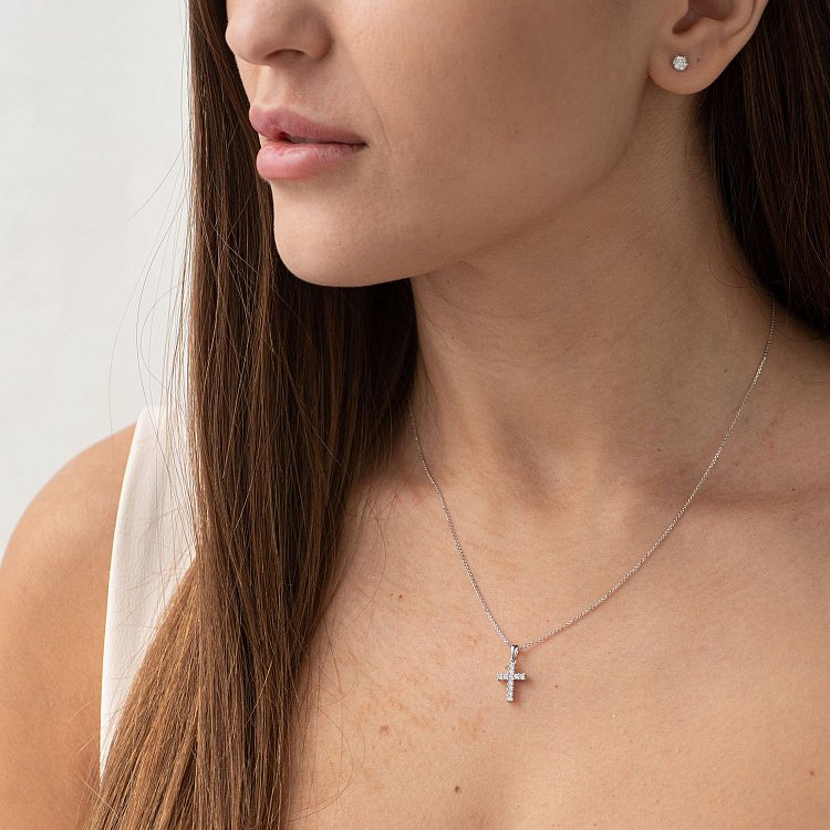 Золотий хрестик з діамантами пб0148ri від ювелірного магазину Онікс - 1