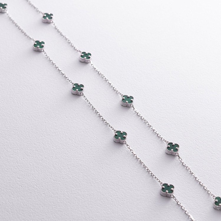 Кольє "Конюшина" з малахітом mini (біле золото) кол02426 від ювелірного магазину Онікс