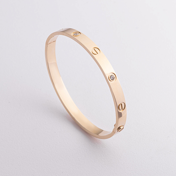 Жесткий браслет "Love" с фианитами (желтое золото) б04654 от ювелирного магазина Оникс