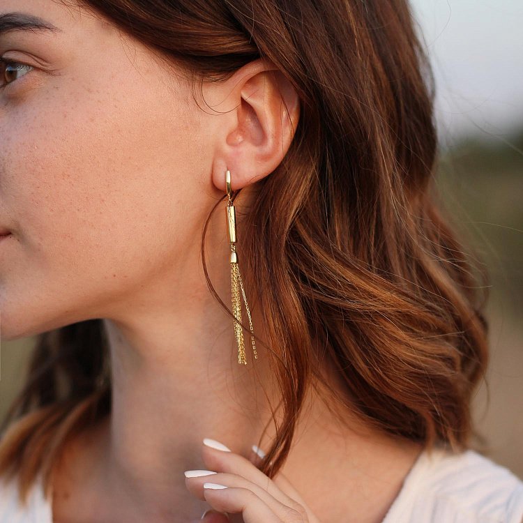 Висячие серьги в желтом золоте с06875 от ювелирного магазина Оникс