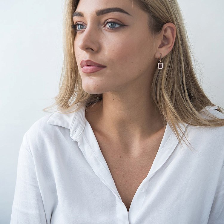 Золотые серьги с пиропом (гранатом) и фианитами с04693 от ювелирного магазина Оникс - 4