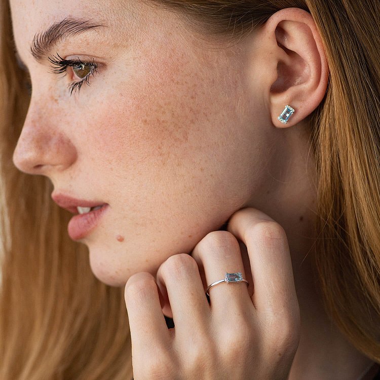 Золота каблучка (топаз, діаманти) кб0529sm від ювелірного магазину Онікс - 2