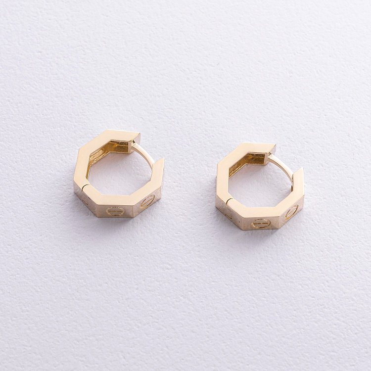 Сережки - кільця "Love" у жовтому золоті с06803 від ювелірного магазину Онікс - 1