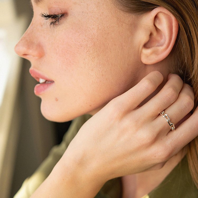 Серебряное кольцо "Цепочка" 112606 от ювелирного магазина Оникс - 9