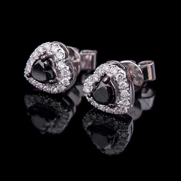 Золотые серьги-гвоздики с бриллиантами с212 - 1 Золотые серьги-гвоздики с бриллиантами с212 от ювелирного магазина Оникс - 1