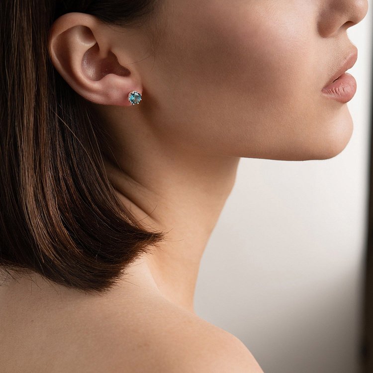 Срібні сережки - пусети (син. топази) 122855 від ювелірного магазину Онікс - 4