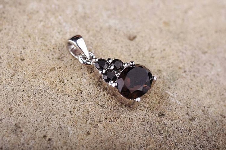 Подвеска (дымчатый кварц) 131322 от ювелирного магазина Оникс - 2