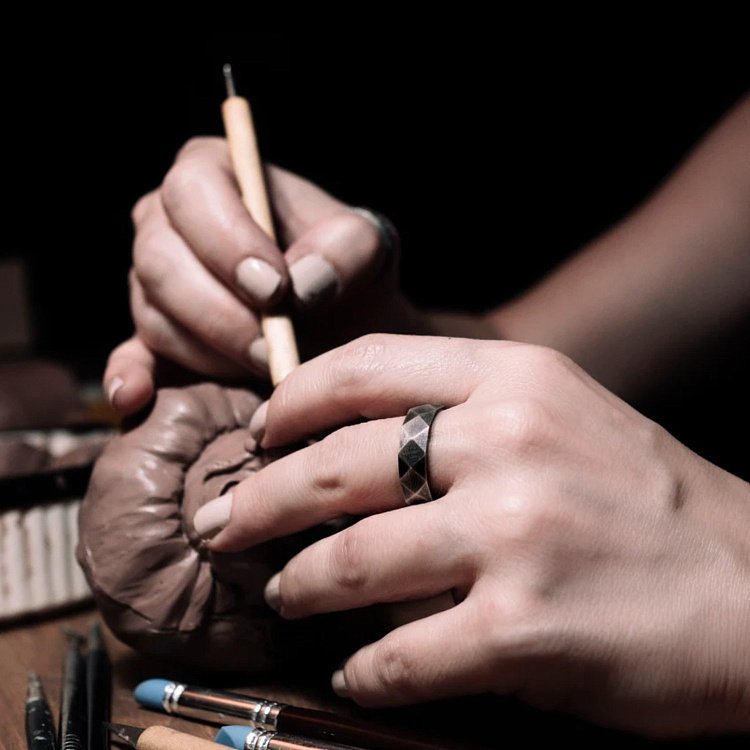 Срібна каблучка "Геометрія" 112706 від ювелірного магазину Онікс - 9