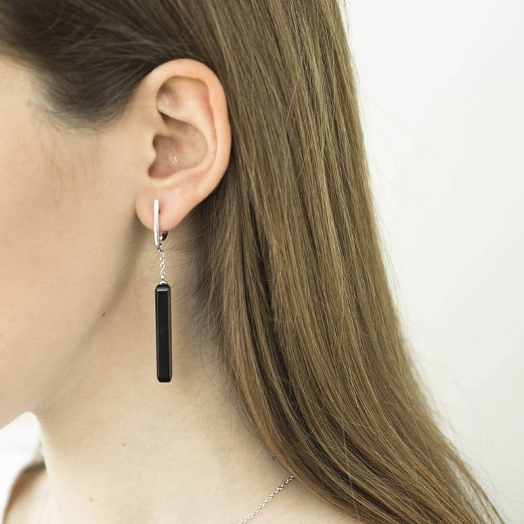 Серебряные серьги с ониксом 122276 от ювелирного магазина Оникс - 2