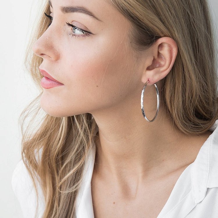 Срібні сережки-кільця 122227 від ювелірного магазину Онікс - 2