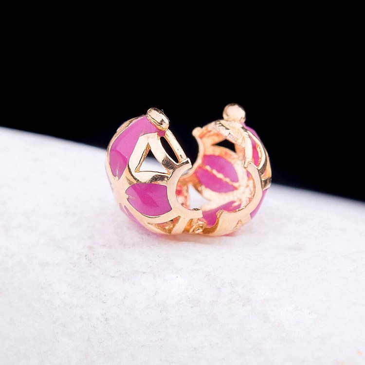 Золотой шарм с эмалью п02354 от ювелирного магазина Оникс - 1