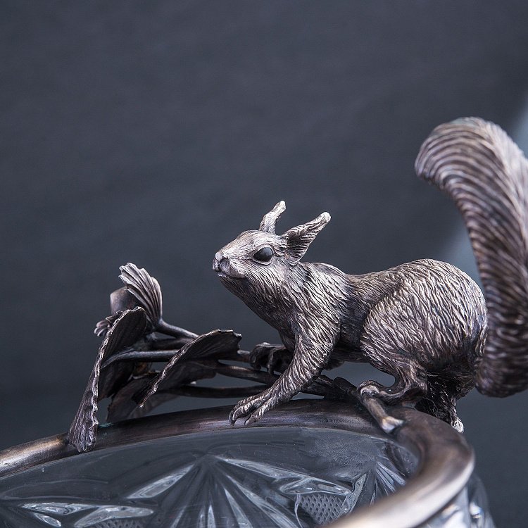 Срібна ваза для цукерок ручної роботи "Білочка" хруст.белка від ювелірного магазину Онікс - 2