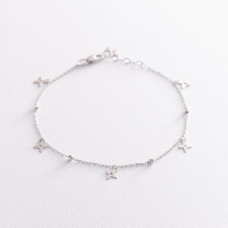 Браслет "Клевер" в белом золоте б04566 от ювелирного магазина Оникс