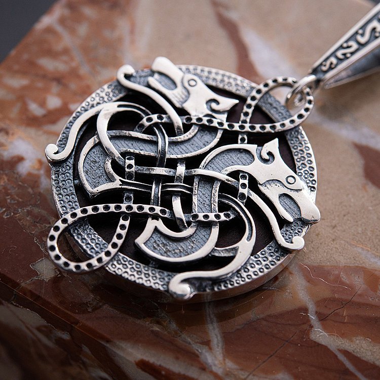 Срібний кулон "Вовки Роду" з деревом 088 від ювелірного магазину Онікс - 10