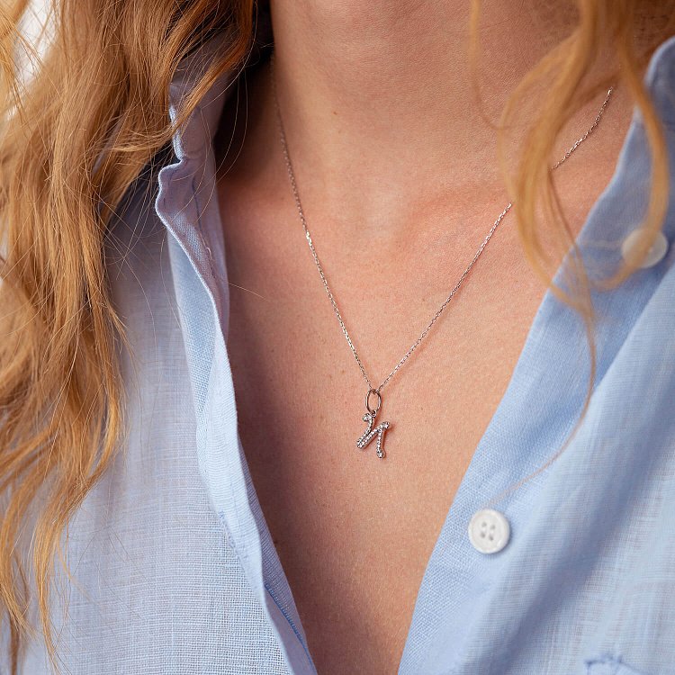 Золотая подвеска "Буква И" с бриллиантами пИ от ювелирного магазина Оникс - 1