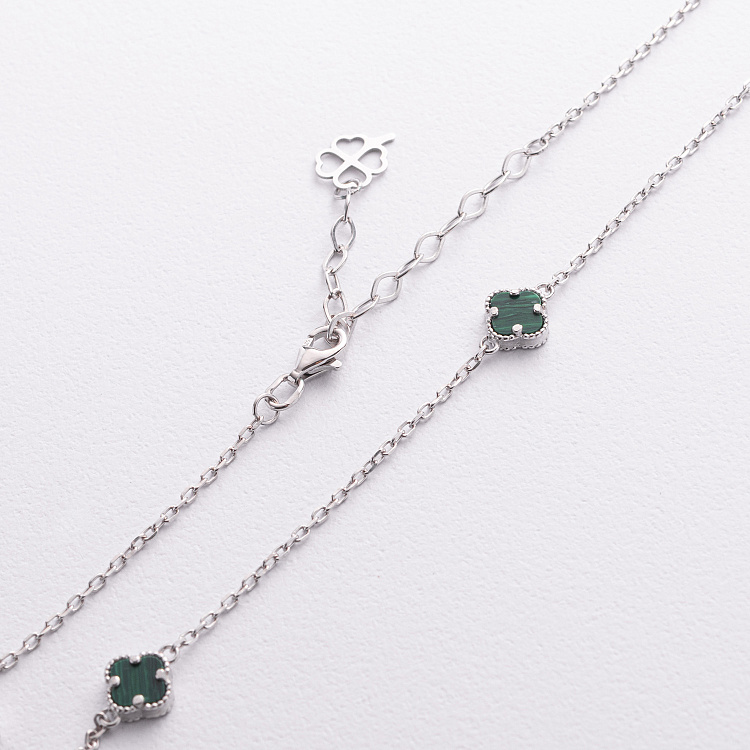Серебряное колье "Клевер" (малахит) 181354 от ювелирного магазина Оникс - 1