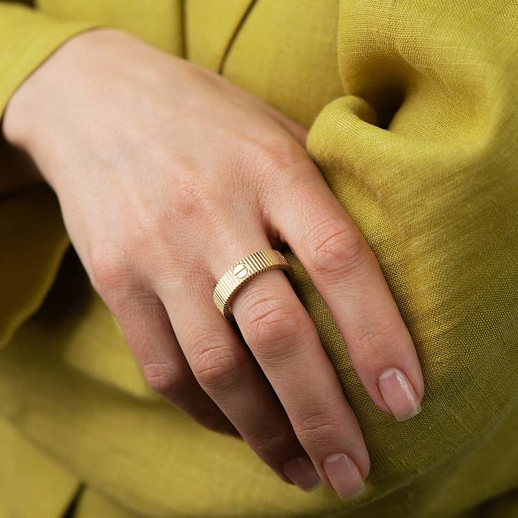 Кольцо "Love" в желтом золоте к08437 от ювелирного магазина Оникс - 4