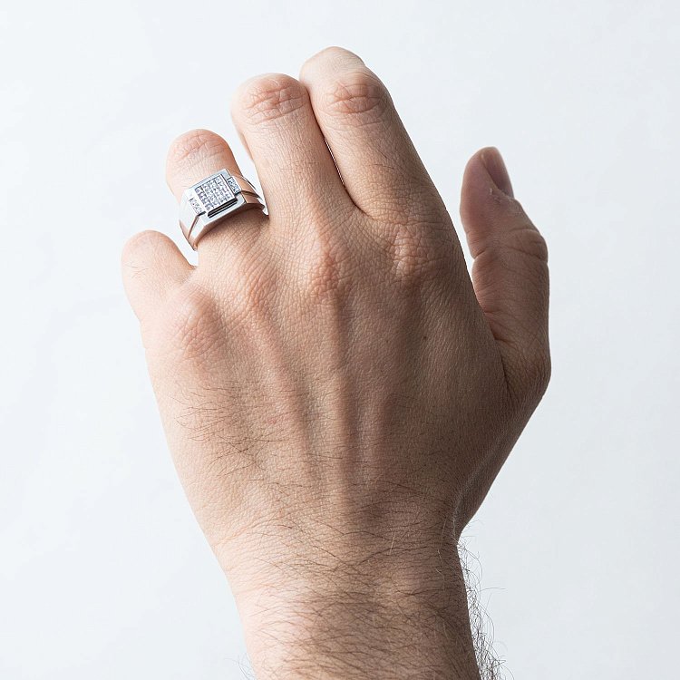 Золотая мужская печатка с бриллиантами к1196 от ювелирного магазина Оникс - 1