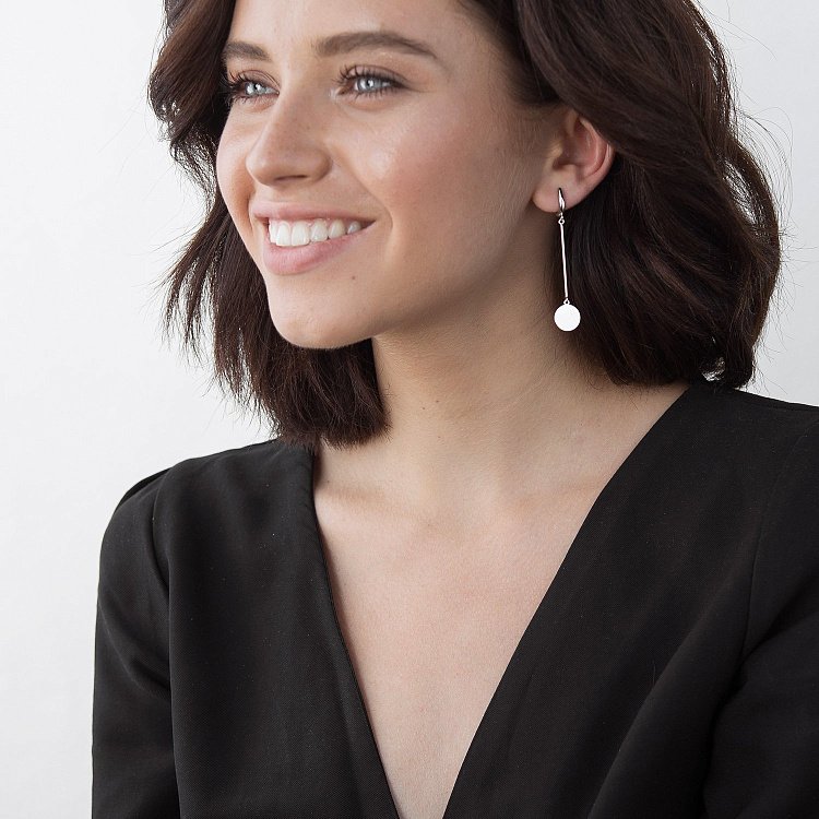 Сережки "Монетки" з білого золота с06393 від ювелірного магазину Онікс - 1