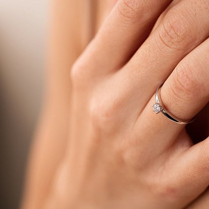 Золотое помолвочное кольцо с бриллиантом кб0357y №4