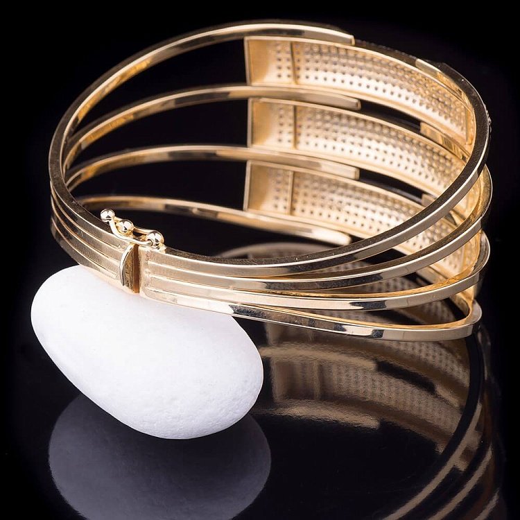 Золотий жіночий браслет з фіанітами б01154 від ювелірного магазину Онікс - 1