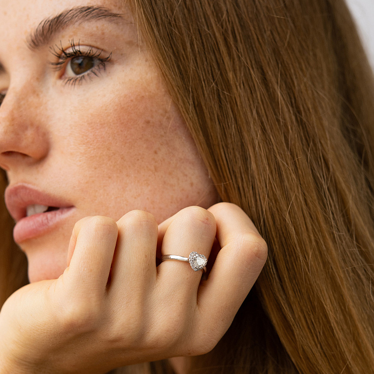 Золота каблучка "Сердечко" з діамантами кб0572nl від ювелірного магазину Онікс - 1