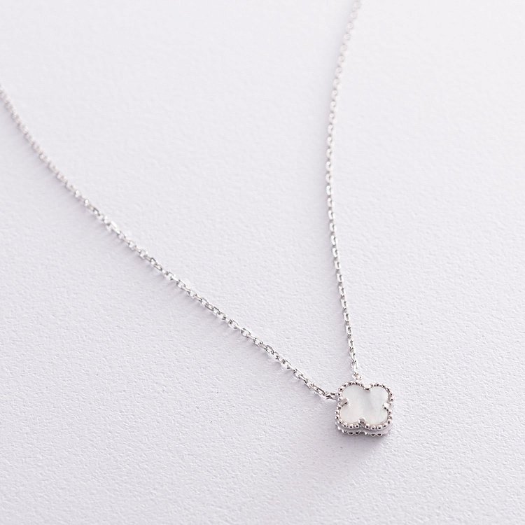 Колье из белого золота "Клевер" (перламутр) кол01665 от ювелирного магазина Оникс