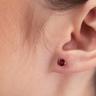 Золотые серьги - пусеты с пиропами с08411 №4