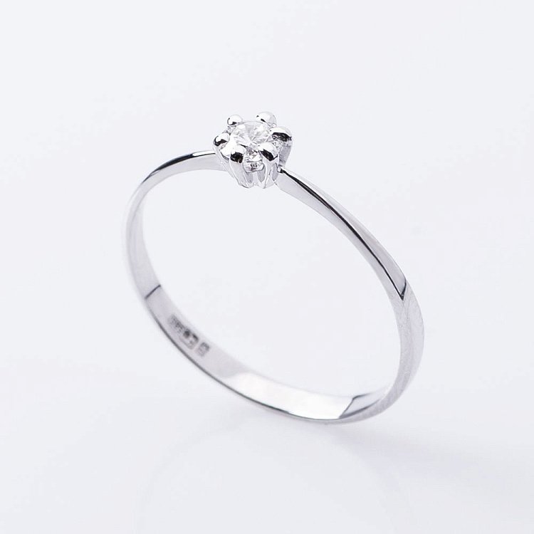 Золотое помолвочное кольцо с бриллиантом р0673б от ювелирного магазина Оникс