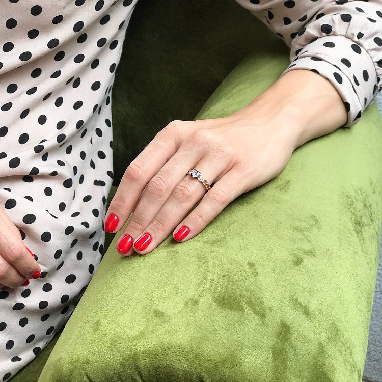 Золота каблучка Любовний настрій к06273 від ювелірного магазину Онікс - 1