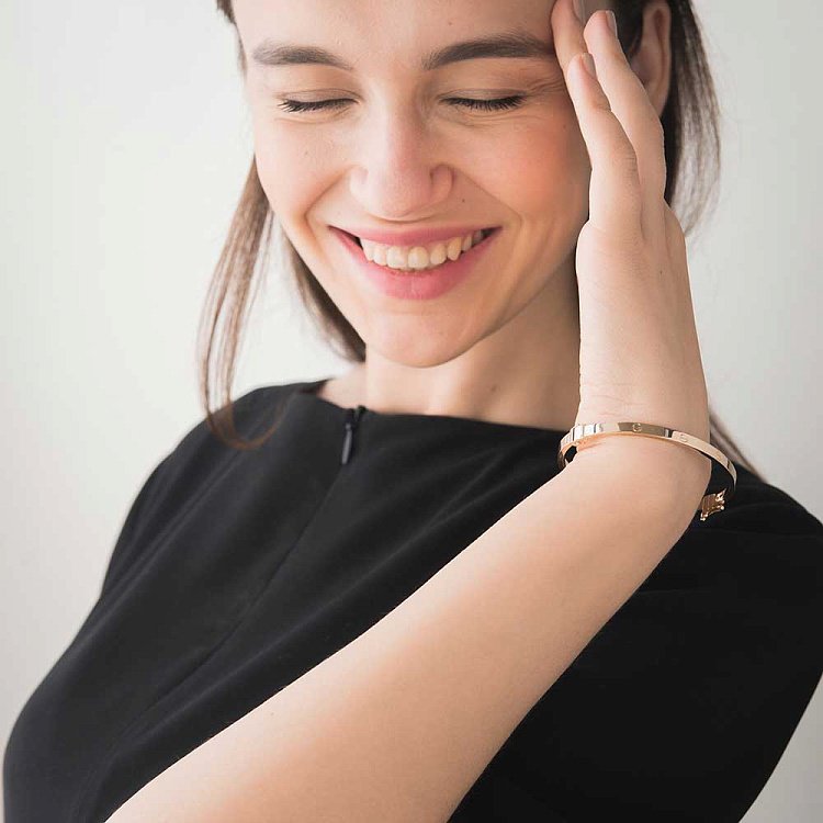 Жорсткий браслет Love з червоного золота б02244 від ювелірного магазину Онікс - 5