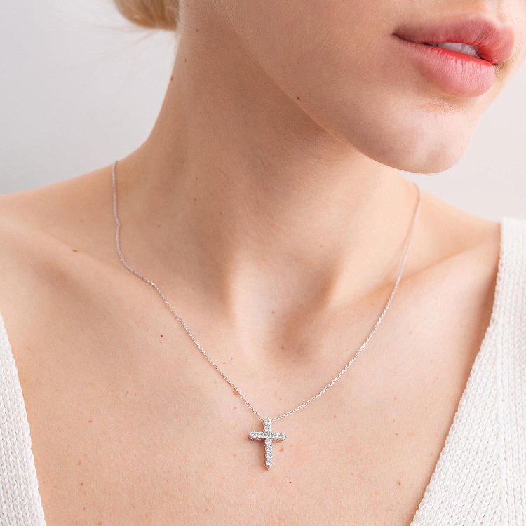 Золотое колье "Крестик" с бриллиантами 112841121 от ювелирного магазина Оникс - 1