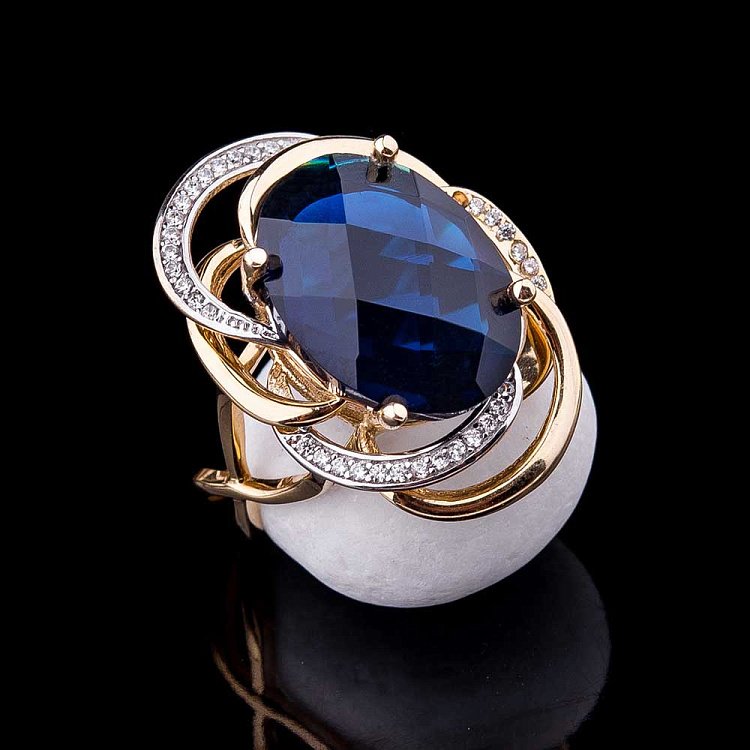 Золота каблучка з фіанітами к03894 - 2 Золота каблучка з фіанітами к03894 від ювелірного магазину Онікс - 2