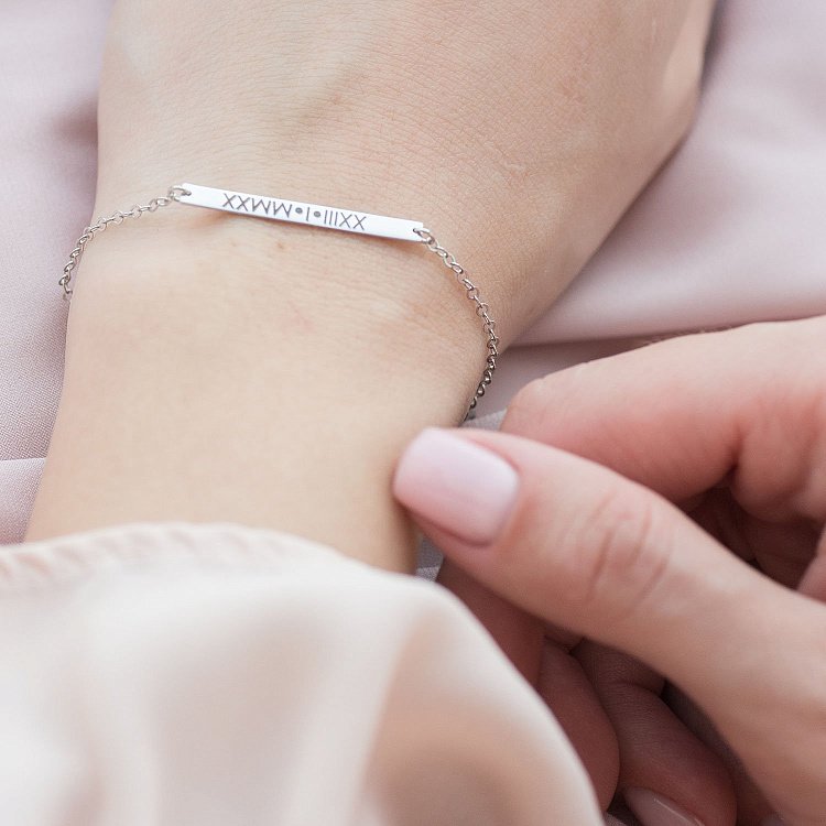 Срібний браслет з гравіюванням "Важлива дата" 141448 від ювелірного магазину Онікс - 1