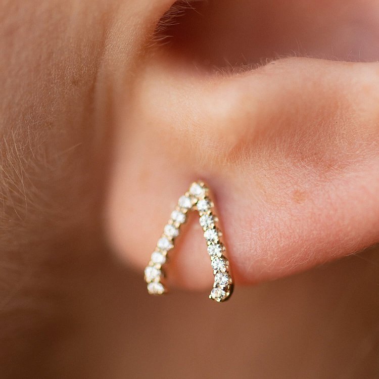 Серьги - пусеты "Акцент" с фианитами (желтое золото) с08472 от ювелирного магазина Оникс - 3