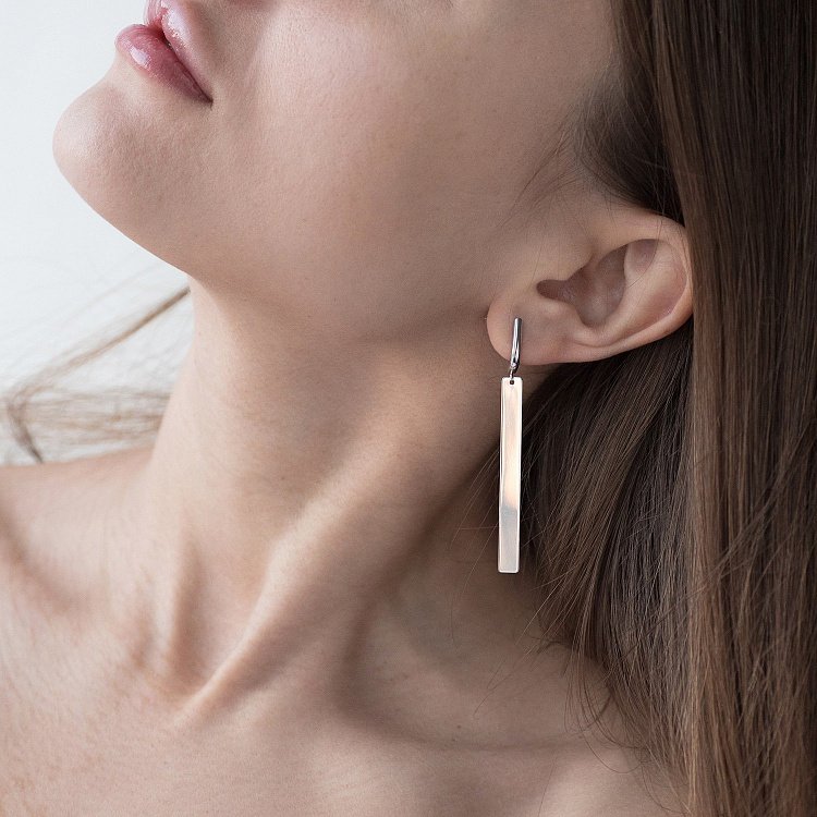 Серебряные серьги "Лаконичность" 122598 от ювелирного магазина Оникс