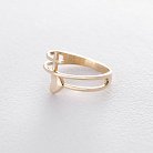 Золотое кольцо с сердечком и крестиком к05453 от ювелирного магазина Оникс
