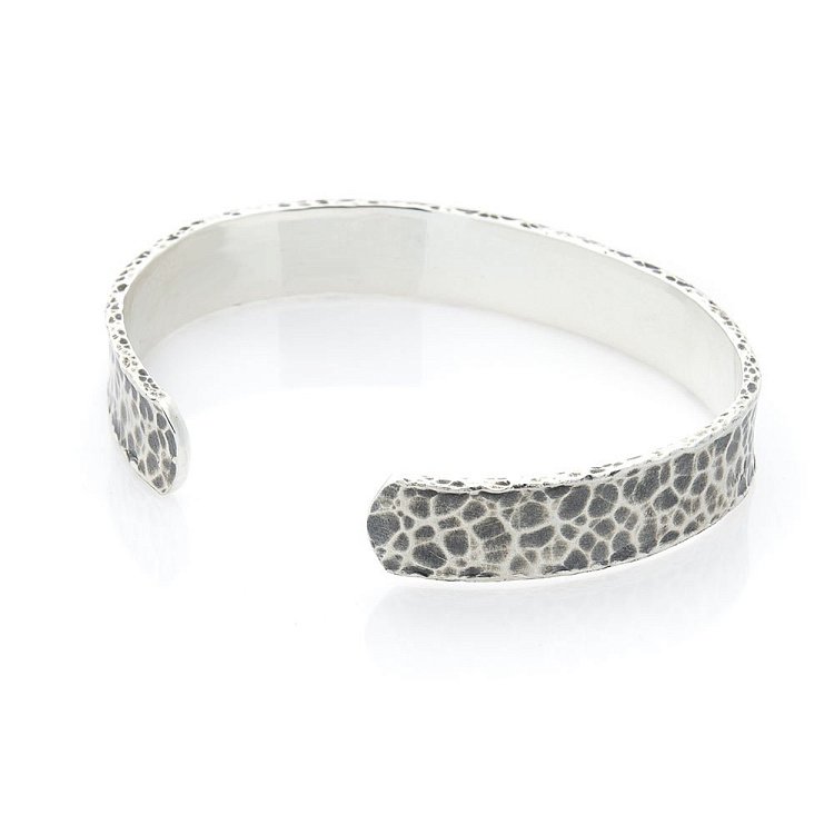 Жесткий серебряный браслет 141240 от ювелирного магазина Оникс - 1