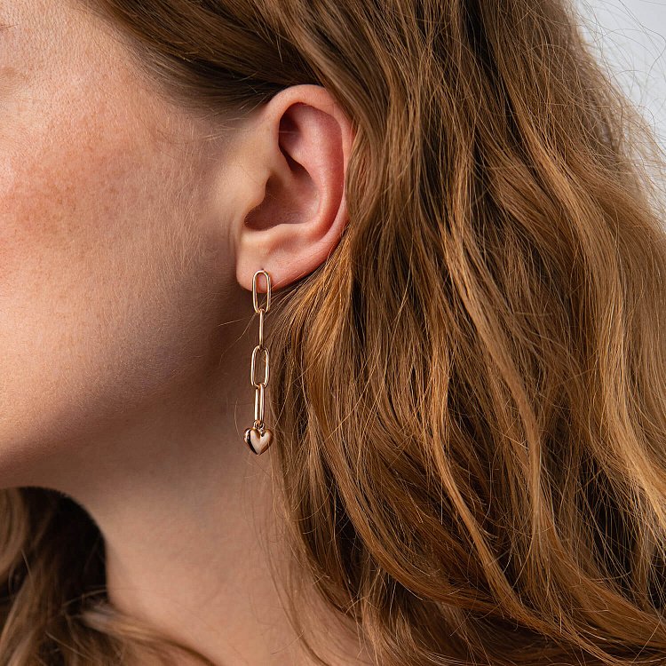 Золотые серьги - пусеты "Сердечки на цепочке" с07905 от ювелирного магазина Оникс - 1