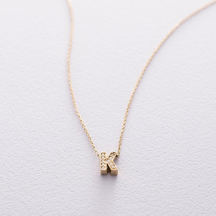 Кольє з буквою "К" в жовтому золоті (фіаніти) кол01165К від ювелірного магазину Онікс