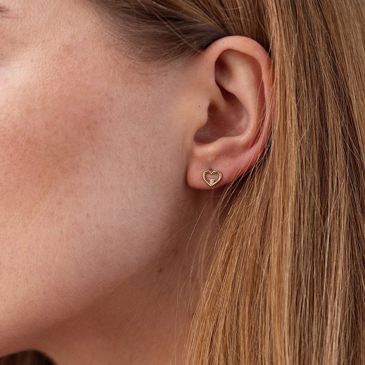 Сережки - пусети "Сердечки" у жовтому золоті (фіаніти) с08614 від ювелірного магазину Онікс - 4