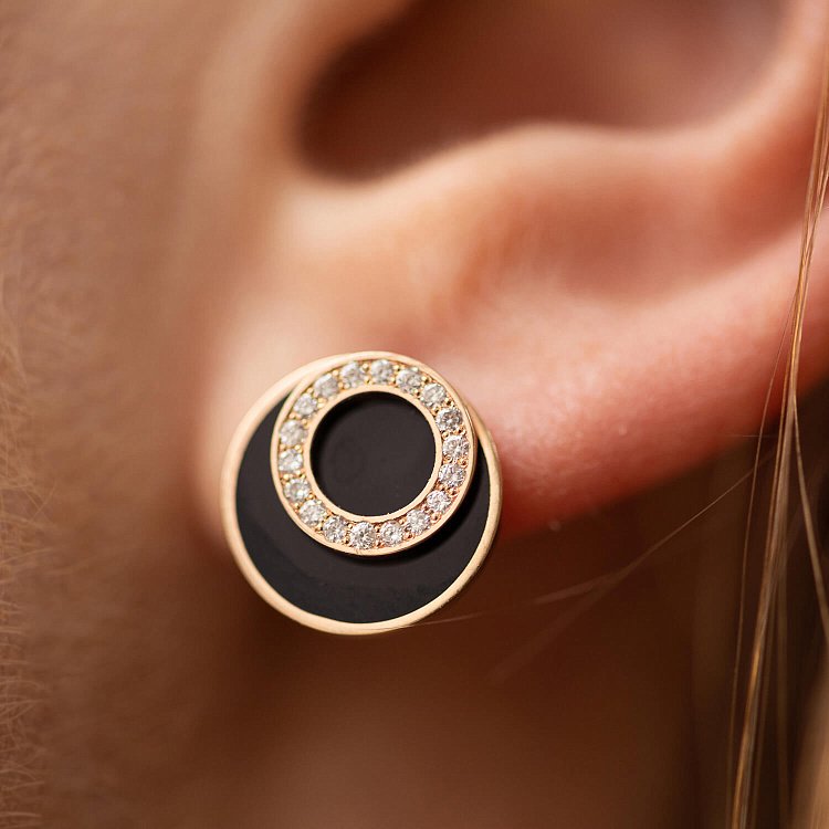 Золоті сережки - пусети з діамантами і емаллю 314842421 від ювелірного магазину Онікс - 1